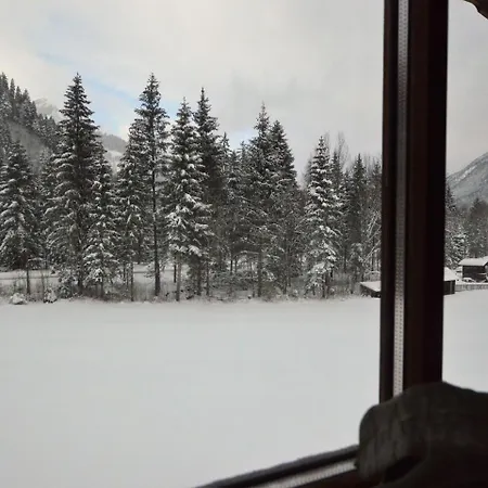 Cozy In Near Lake